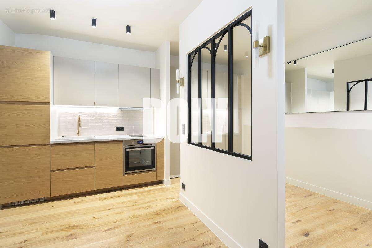 Appartement à PARIS-10E