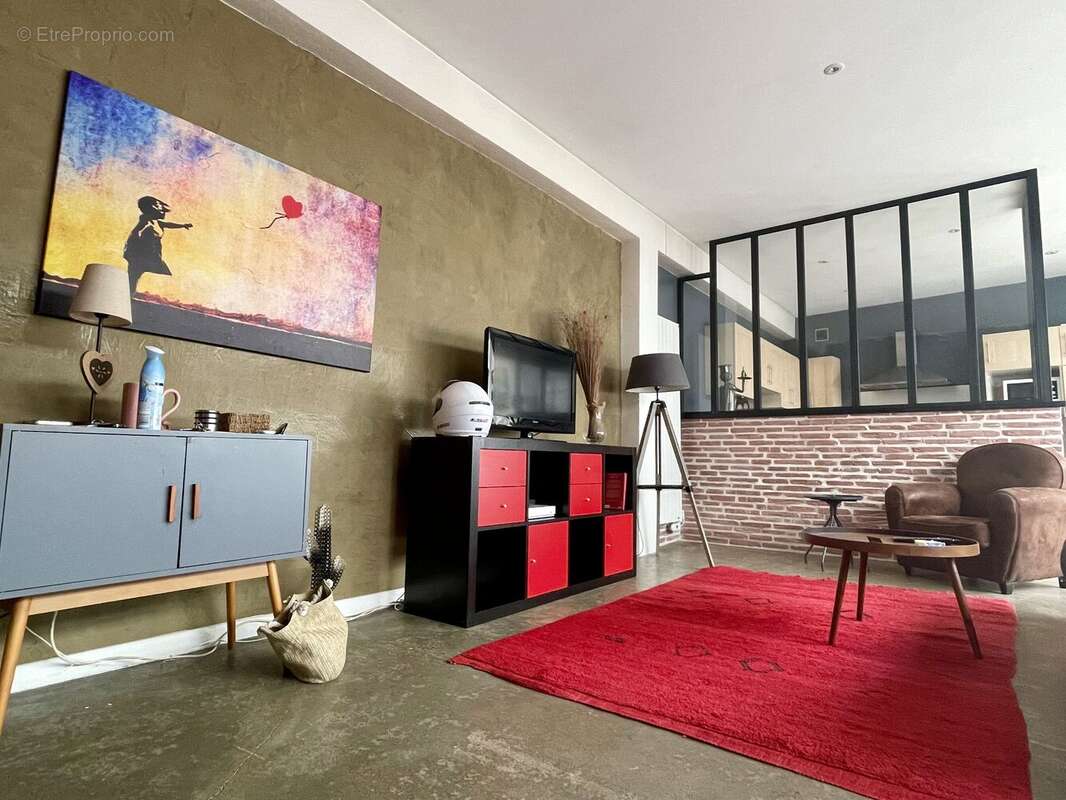 Photo 2 - Commerce à ANNECY