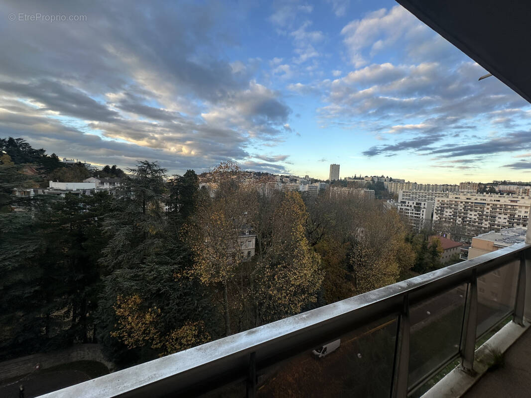 Appartement à SAINT-ETIENNE