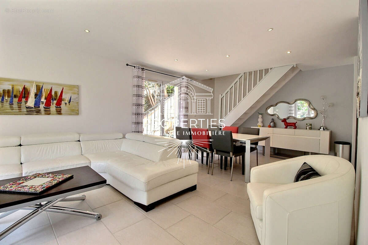 Bormes - maison 88m² + dépendance 20m² - 3 chambres - piscine - photo 3