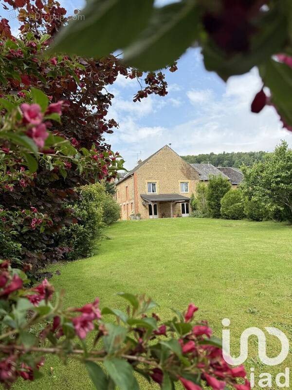 Photo 1 - Maison à GIVONNE