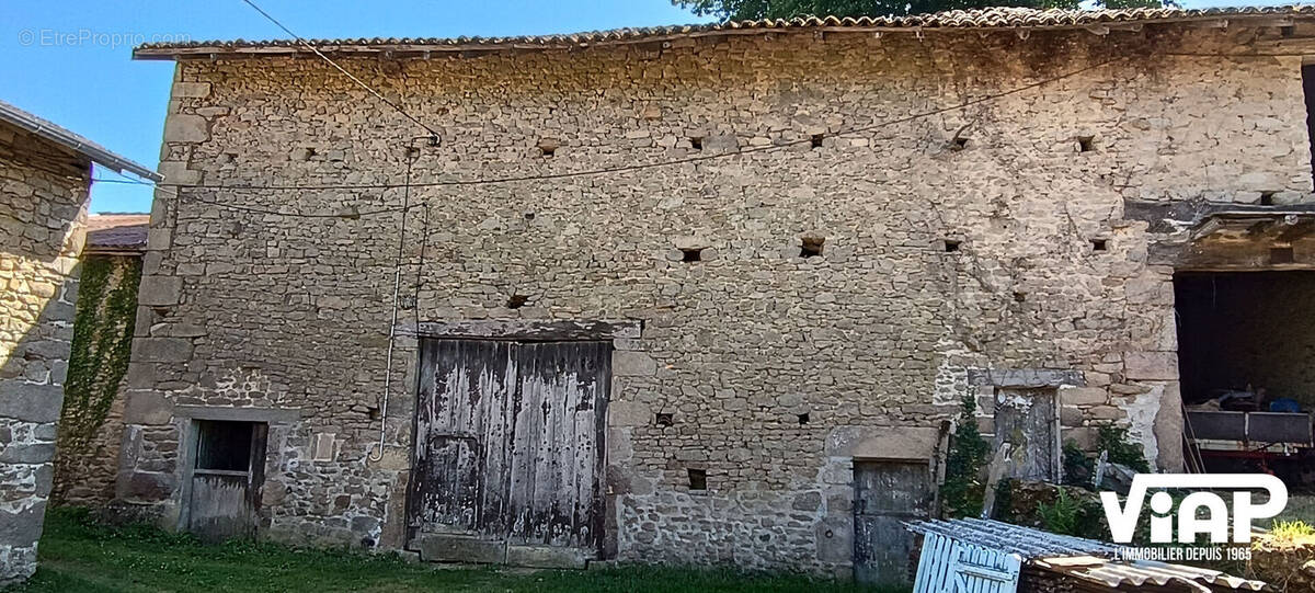 Autre à ROUSSAC