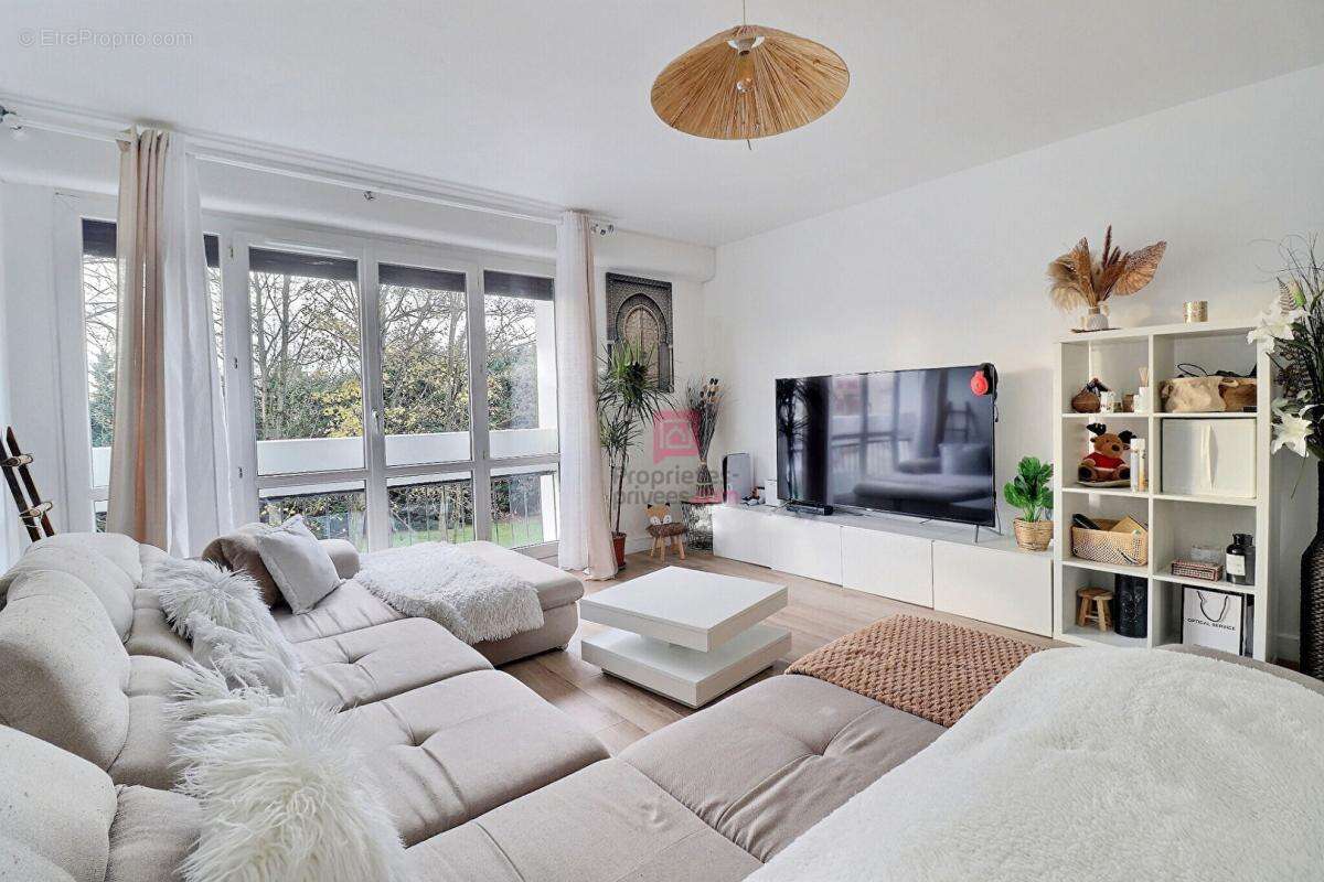 Appartement à SAINT-MICHEL-SUR-ORGE