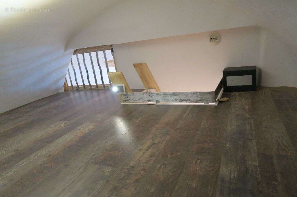 Appartement à LAMBESC