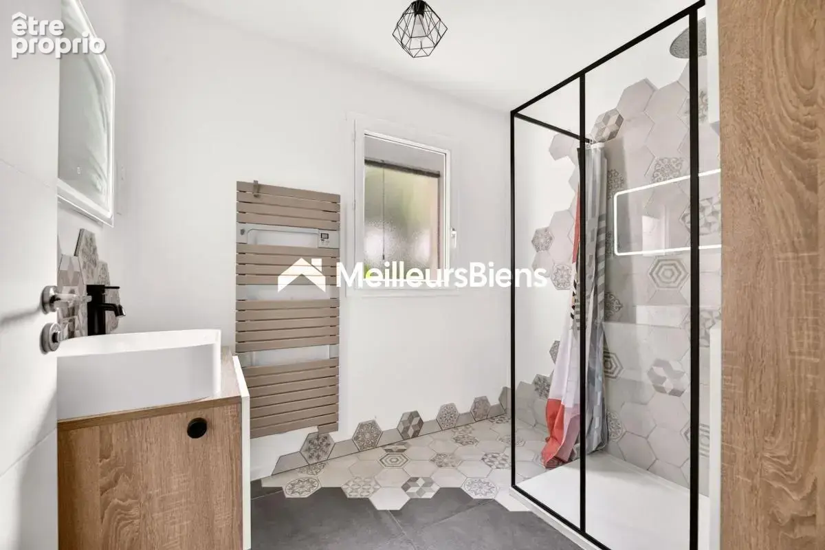 Ensemble Immobilier de 2 maisons - 145m² - piscine - photo 10