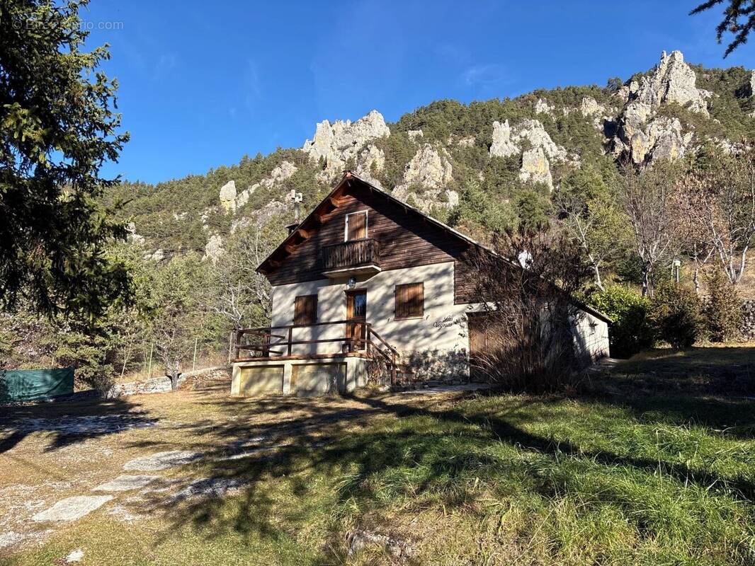 Maison à GUILLAUMES