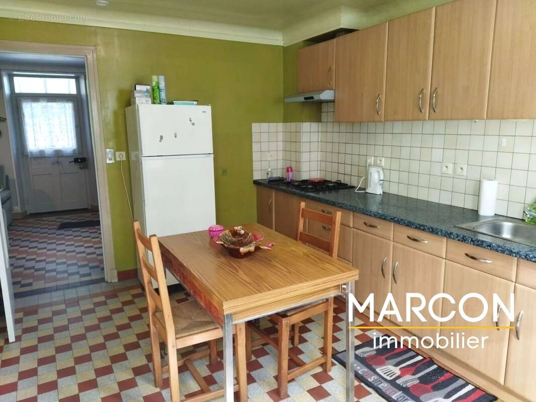 Maison à AZAT-CHATENET