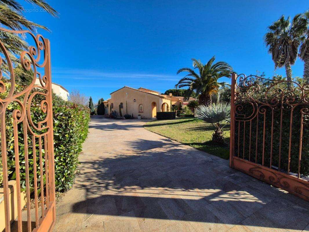Maison à SAINT-CYPRIEN
