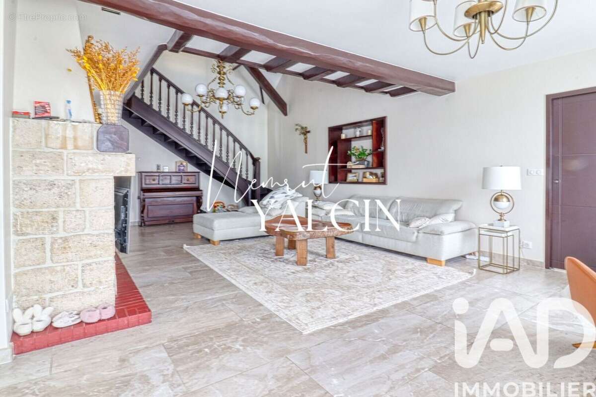 Photo 5 - Maison à LAMORLAYE
