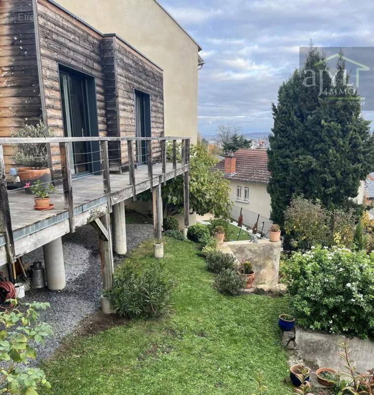 Maison à CLERMONT-FERRAND