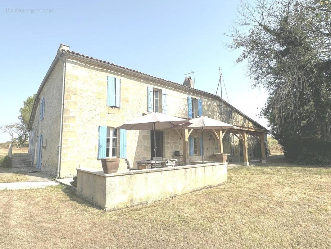 Maison à BOURGOUGNAGUE