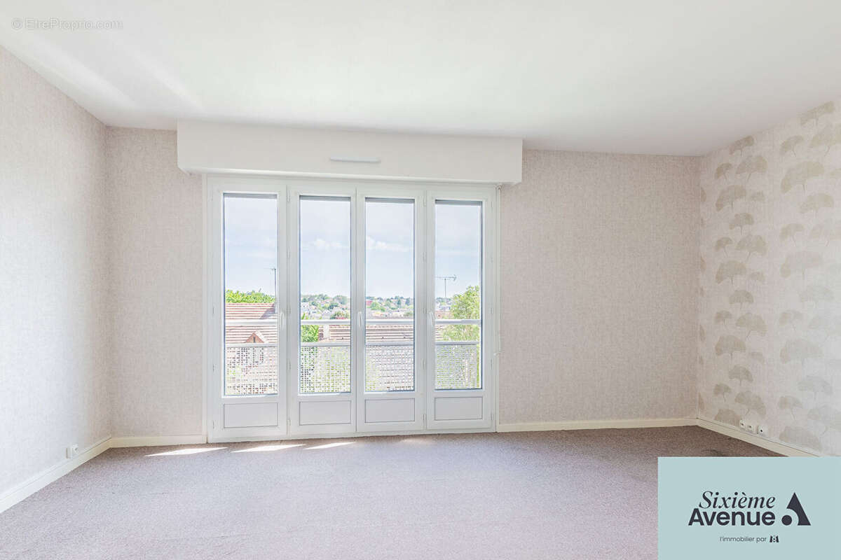 Appartement à CHILLY-MAZARIN