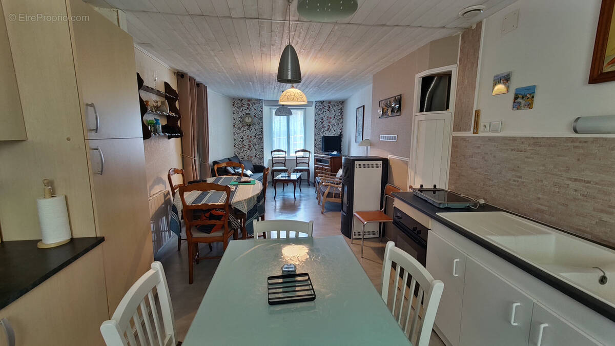 Maison à SAINT-GERMAIN-L&#039;HERM