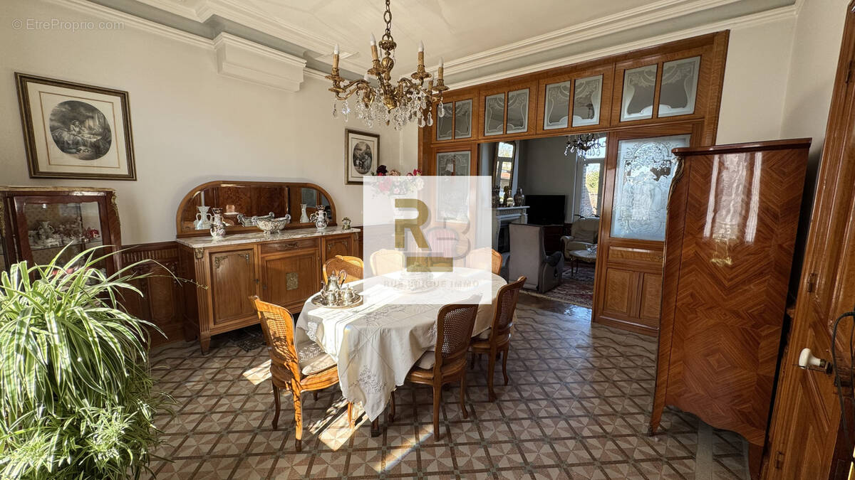 Maison à AIX-NOULETTE