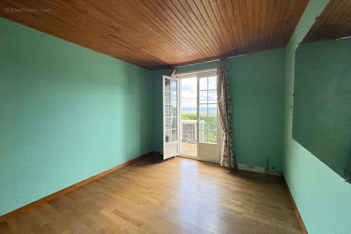 Maison 104 m² à Vendranges  - photo 12