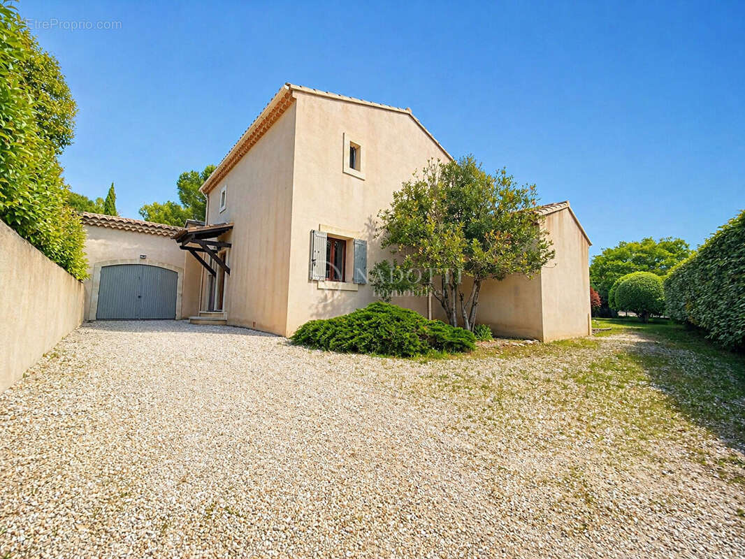 Maison à MAUBEC