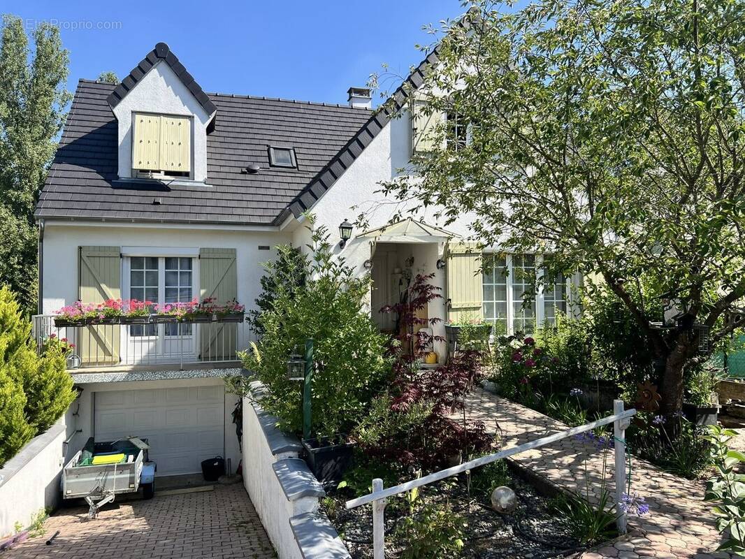 Maison à SAINT-CHERON