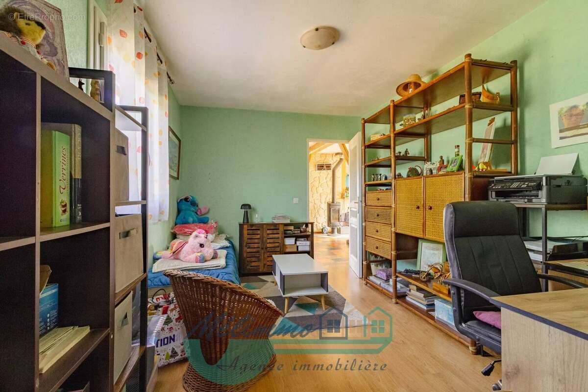 Maison 68 m² à Chambeugle  - photo 4