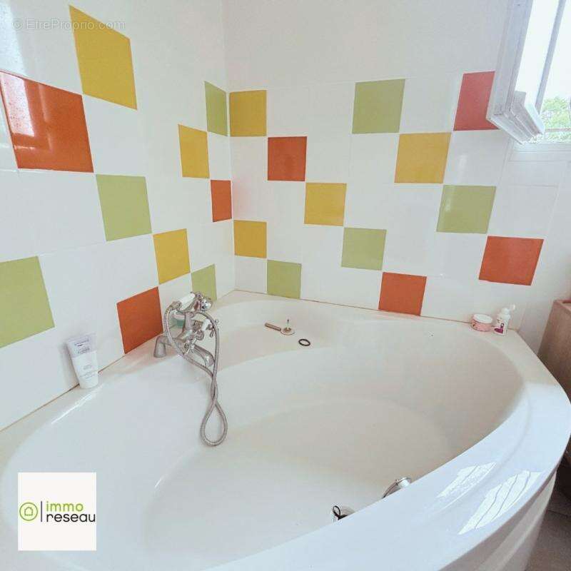 Maison à DOUVILLE-EN-AUGE