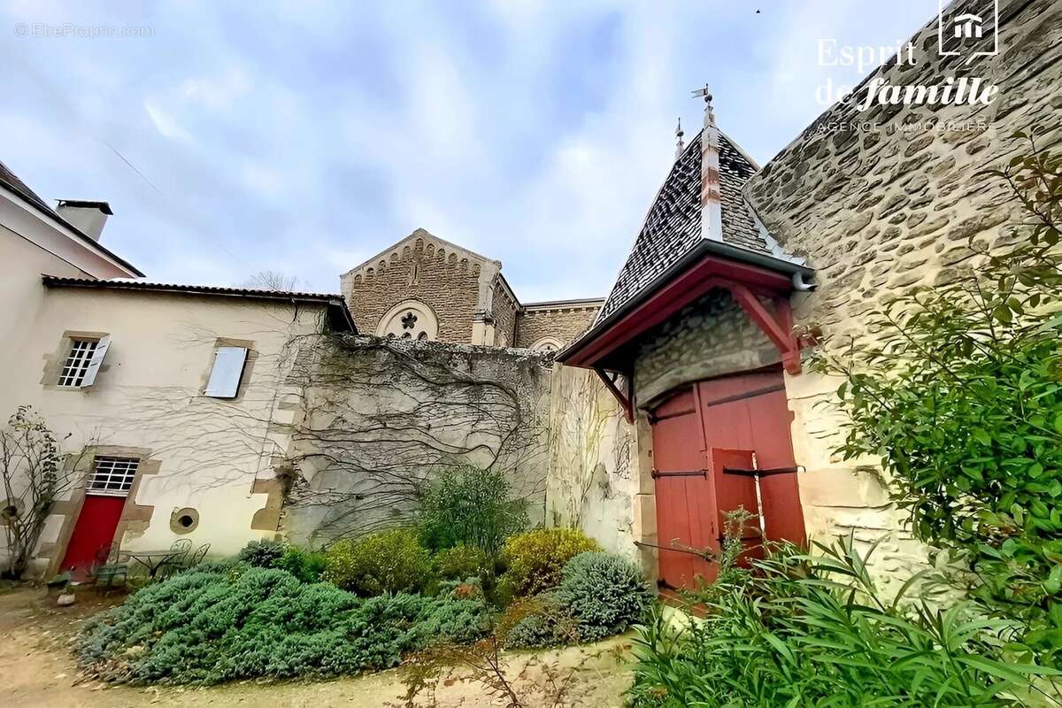 Maison à CHARMES-SUR-L'HERBASSE