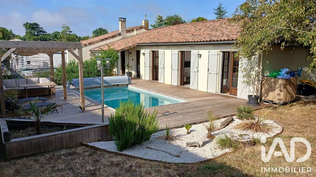 Photo 2 - Maison à SAINT-GEORGES-DES-COTEAUX