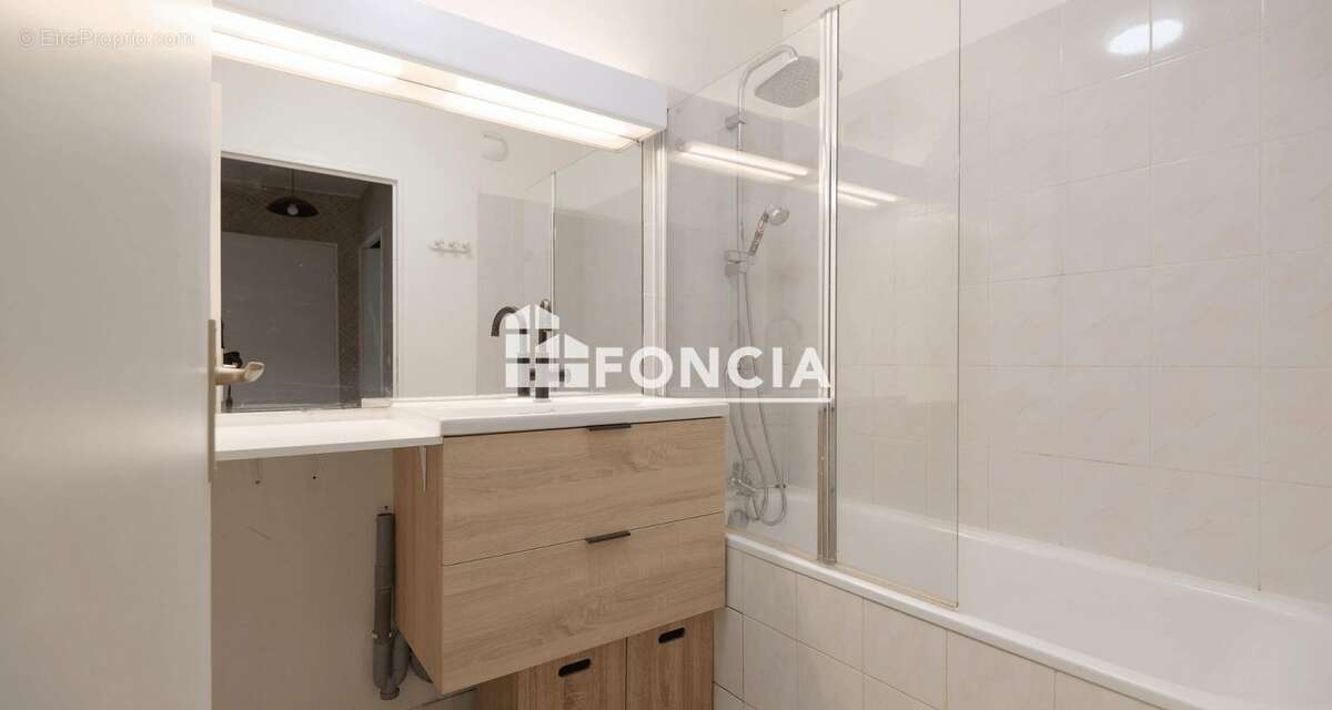 Appartement à SAINTE-GENEVIEVE-DES-BOIS