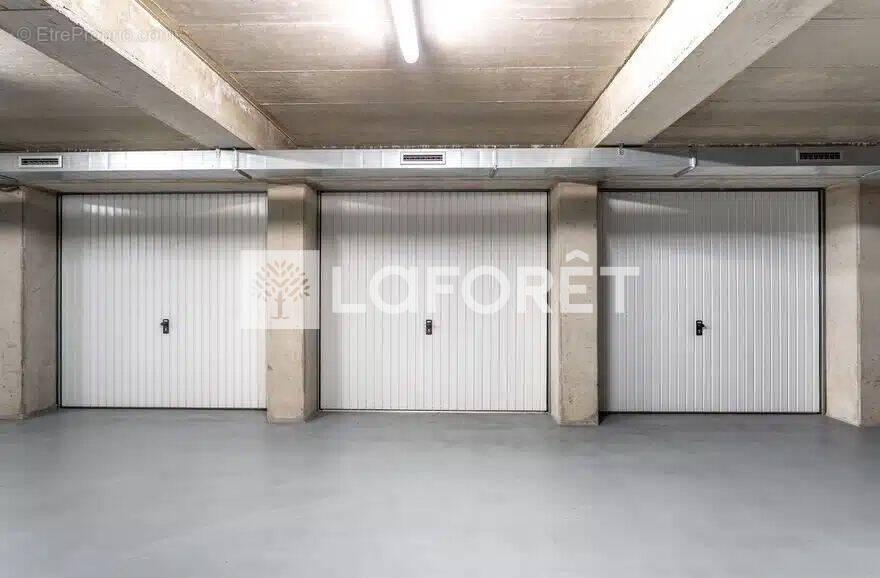 Parking à MARSEILLE-7E