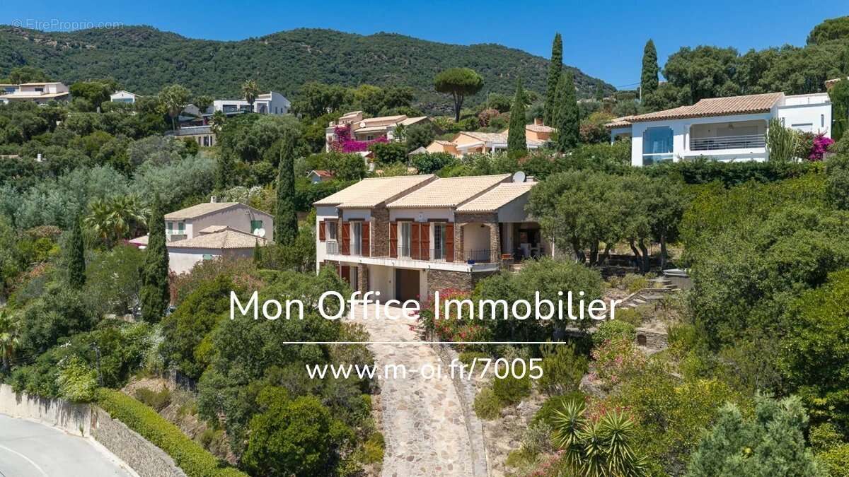 Maison à CAVALAIRE-SUR-MER