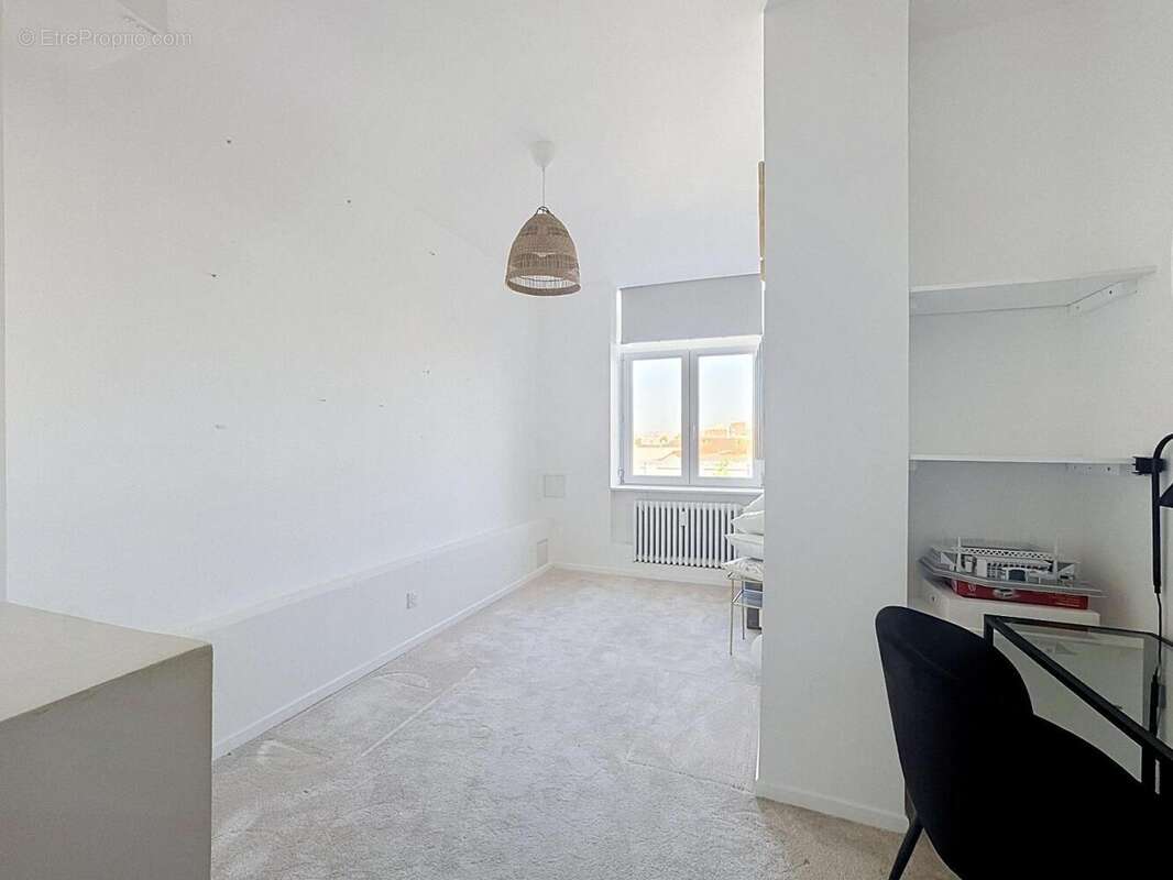   - Appartement à LILLE