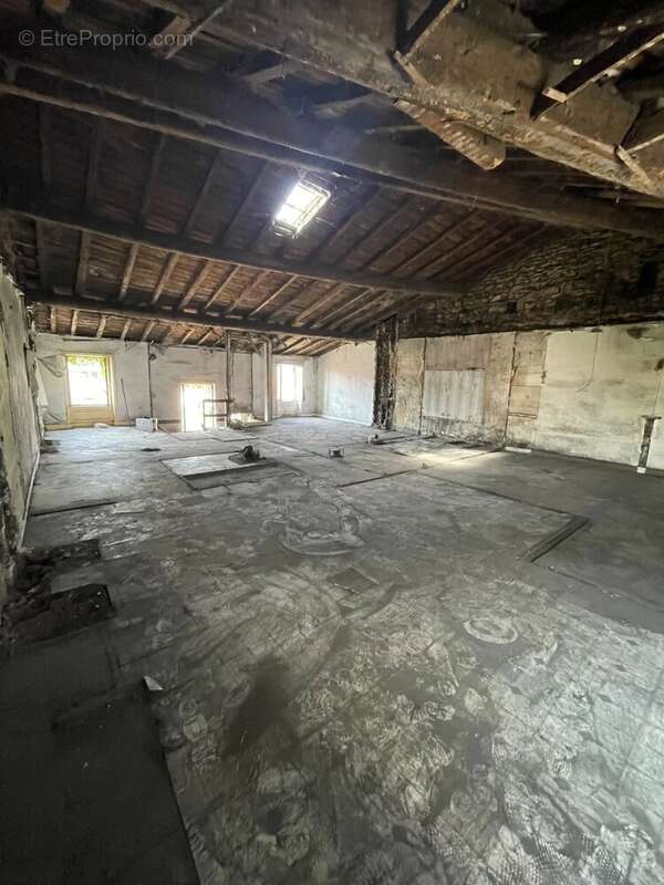 Appartement à JASSANS-RIOTTIER