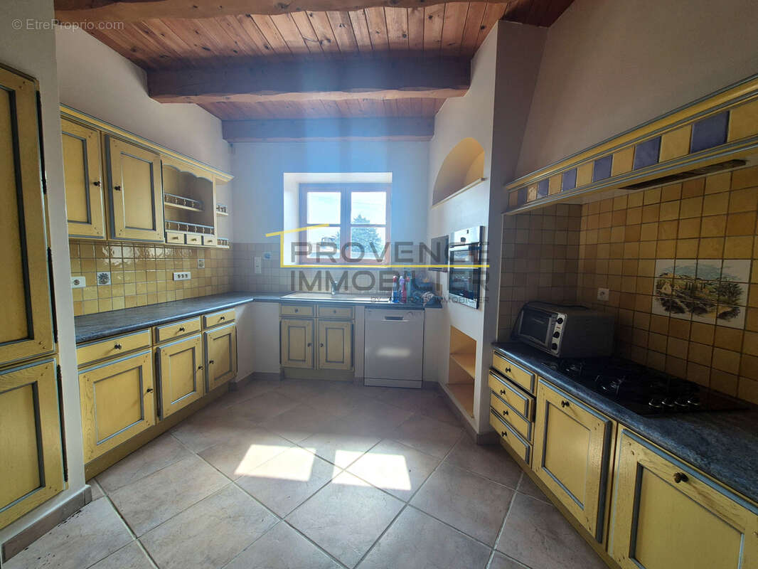 Maison à ALBA-LA-ROMAINE