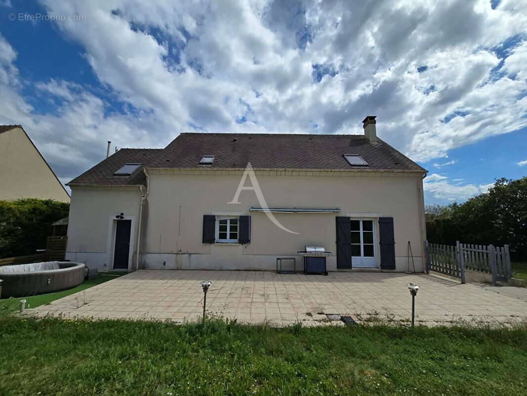 Maison à MARINES