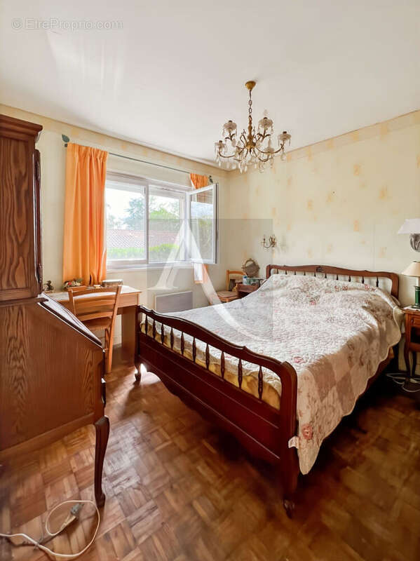 Découvrez cette charmante maison nichée dans un magnifique village en hauteur - photo 8