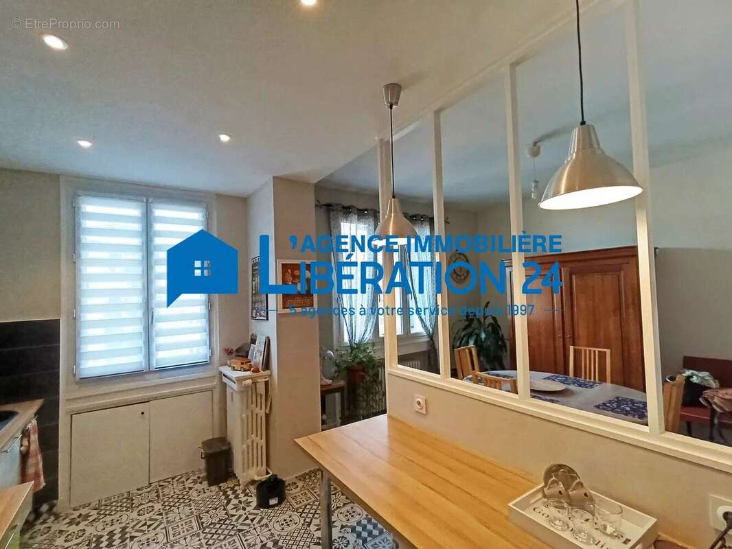 Appartement à SAINT-ETIENNE