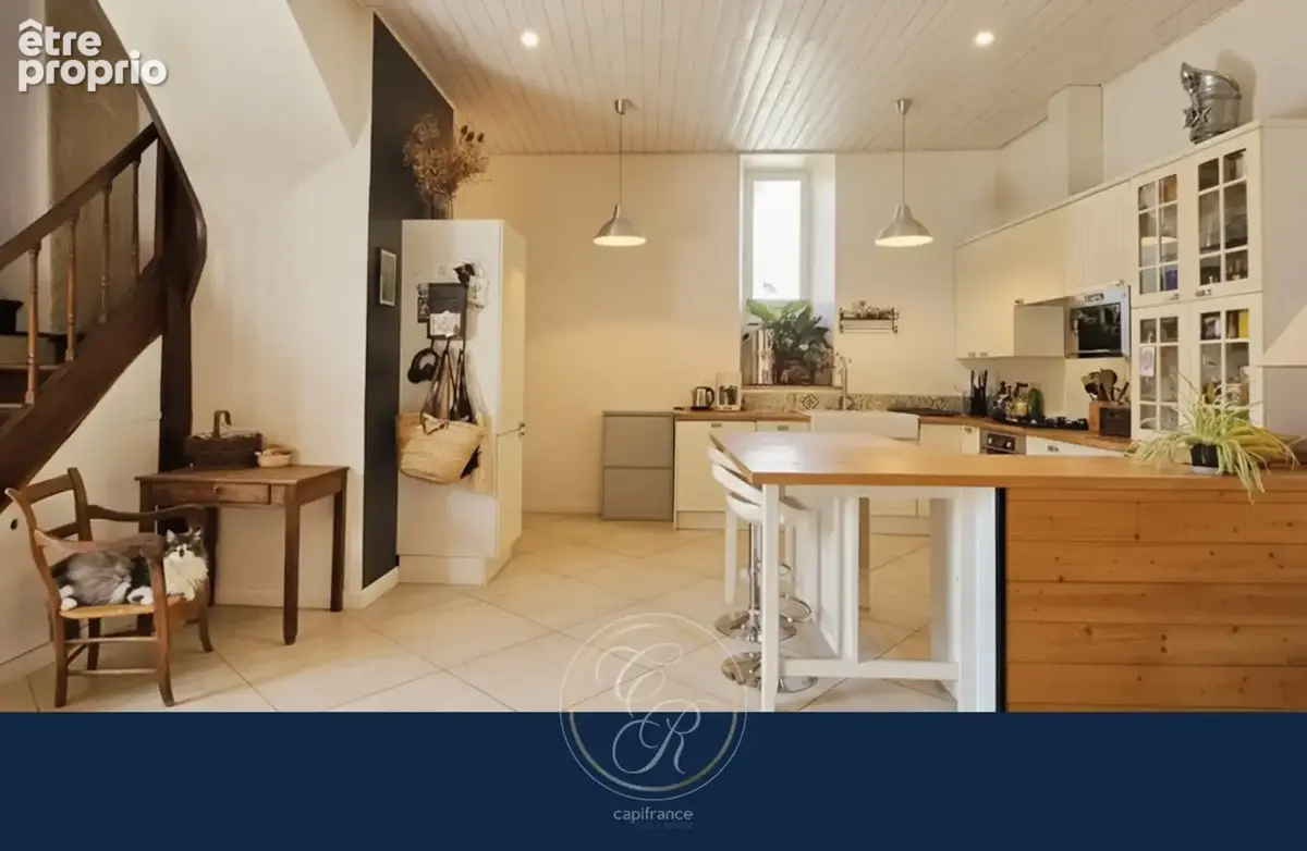 Maison de caractère au cœur de village ligérien - Volumes, charme et multiples possibilités - photo 15