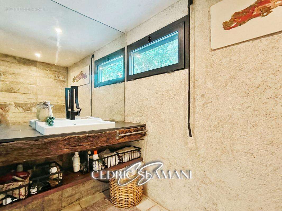 Maison à SAINT-DENIS