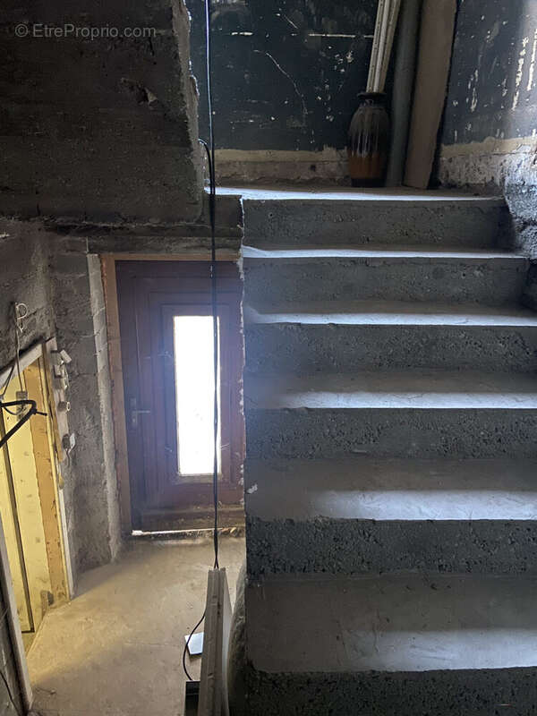 Maison à AUDUN-LE-TICHE