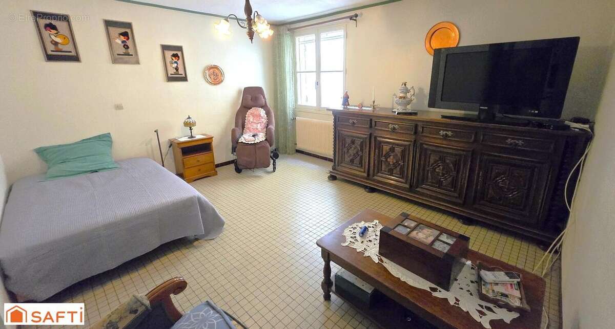 Photo 5