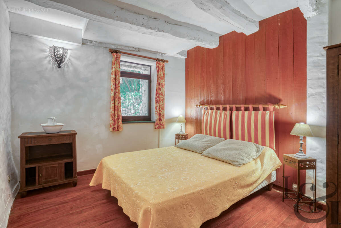 Ensemble immobilier en pierre avec piscine - photo 10