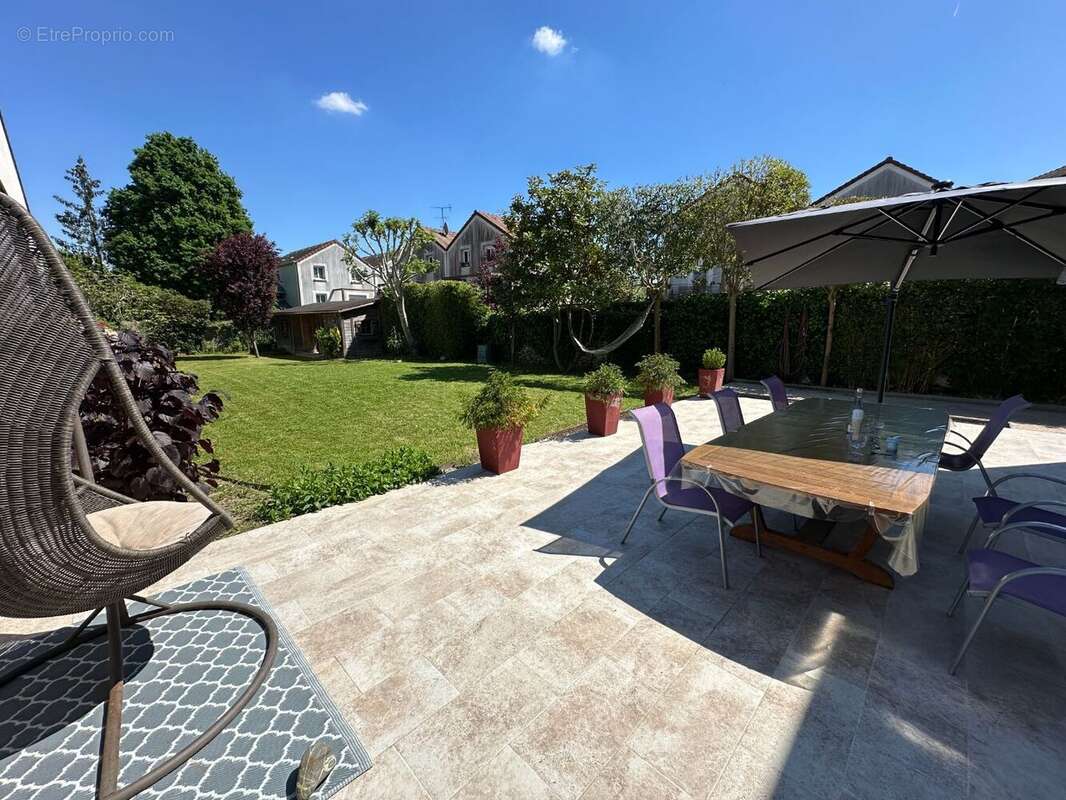 Maison à BALLAINVILLIERS