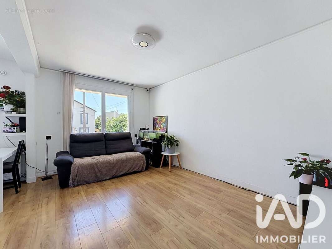 Maison 104 m² à Aulnay-Sous-Bois  - photo 7