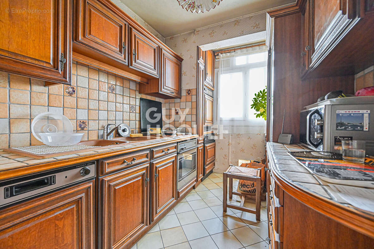 Appartement à CHARENTON-LE-PONT