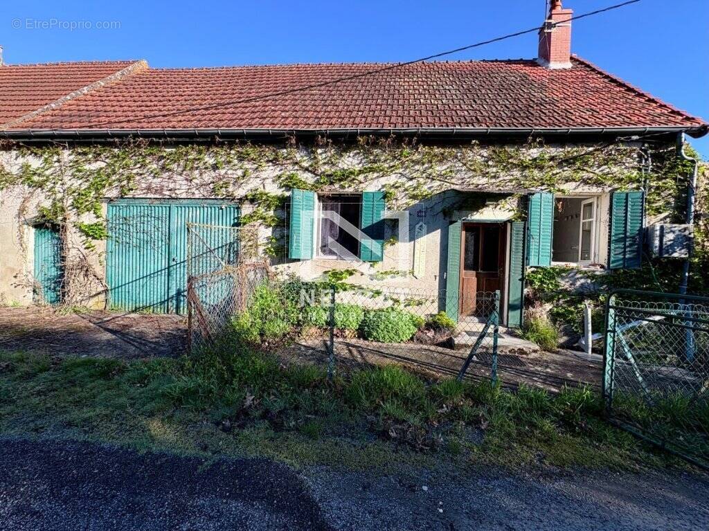 Maison à THIL-SUR-ARROUX