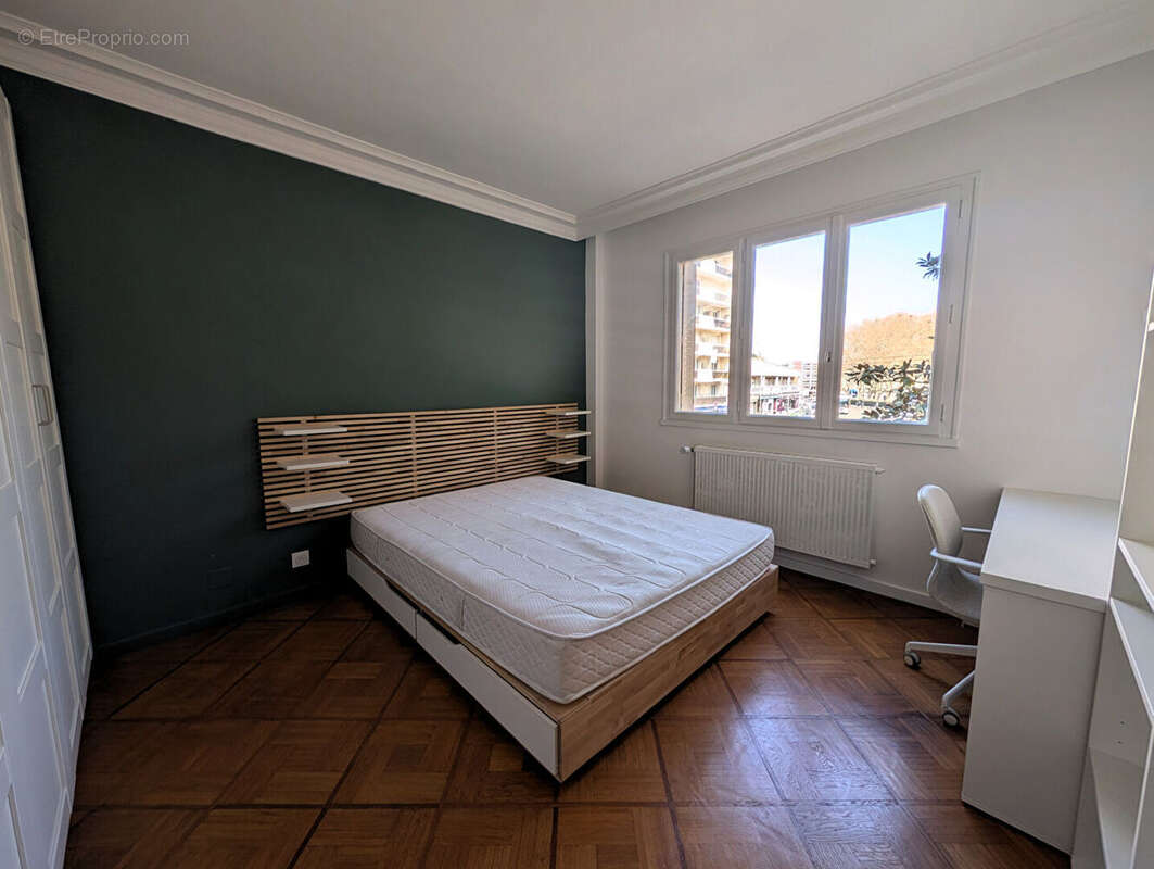 Appartement à BRON