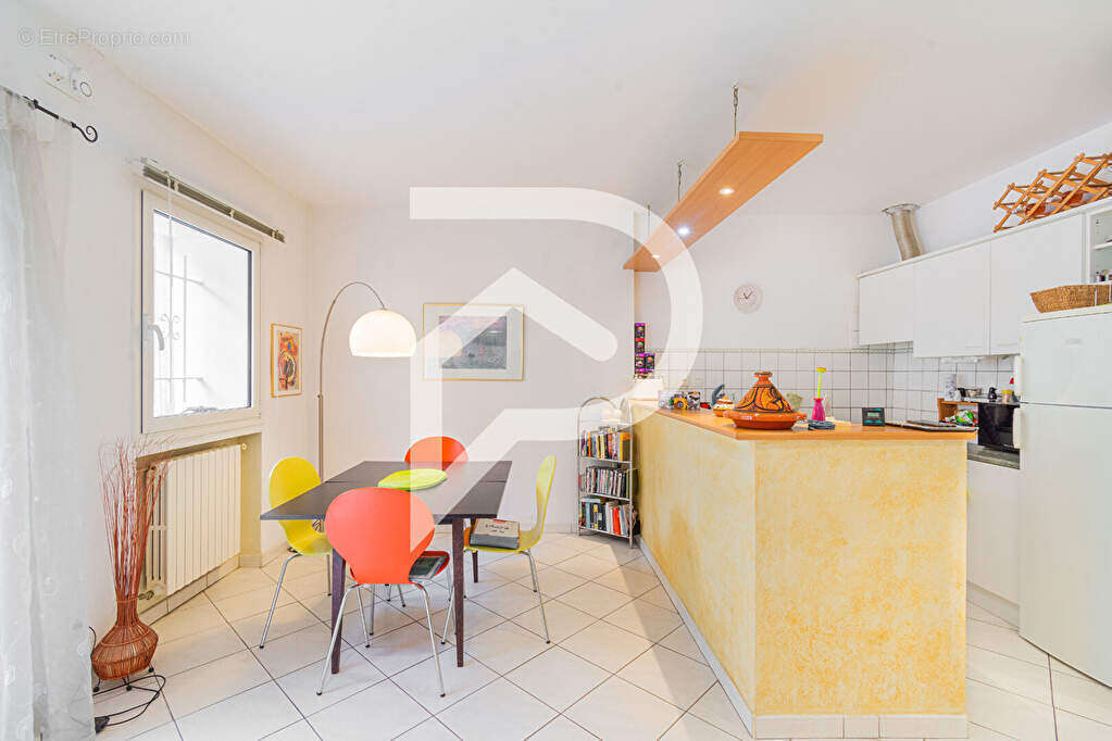 Appartement à MARSEILLE-7E