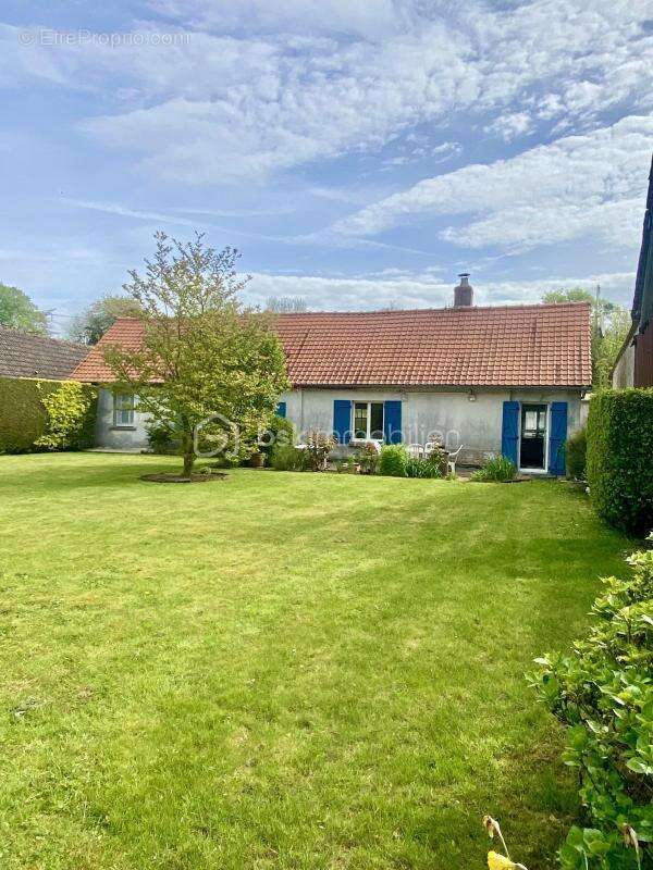 Maison à TOURS-EN-VIMEU