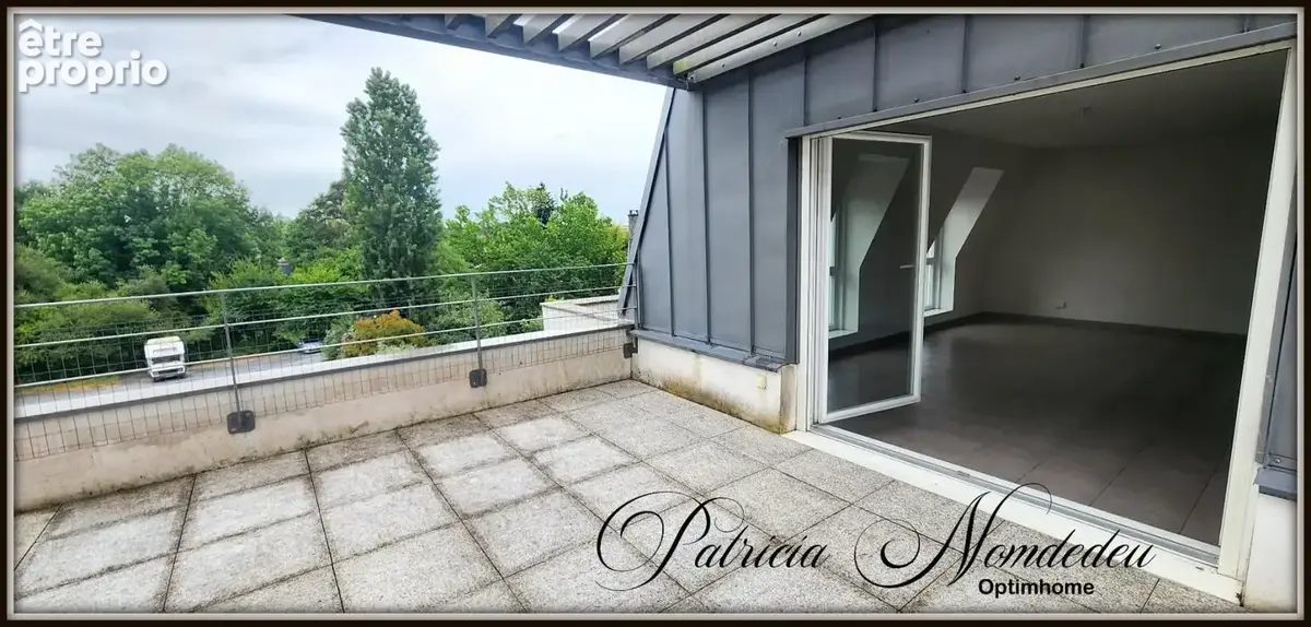 Dernier étage avec ascenseur et superbe terrasse T3 JURANCON (64) - photo 2