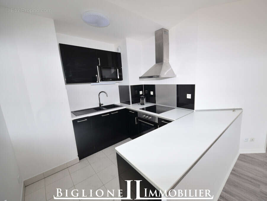 Appartement à VAUJOURS