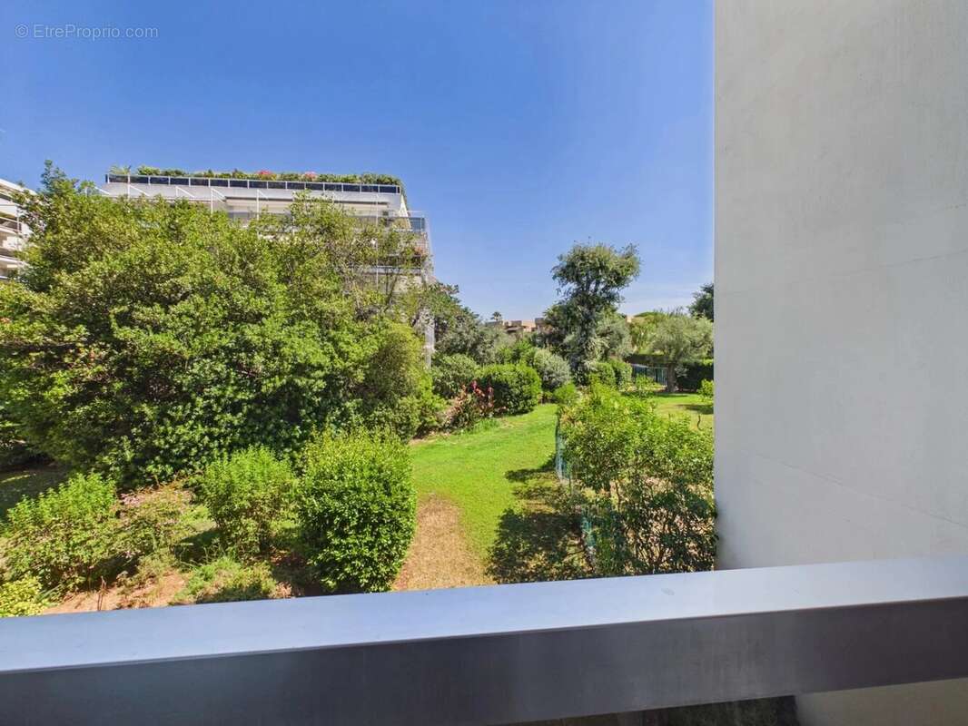 Studio Cabine de 23 m² – Quartier Rostagne - Résidence avec Piscine et Parc - photo 13