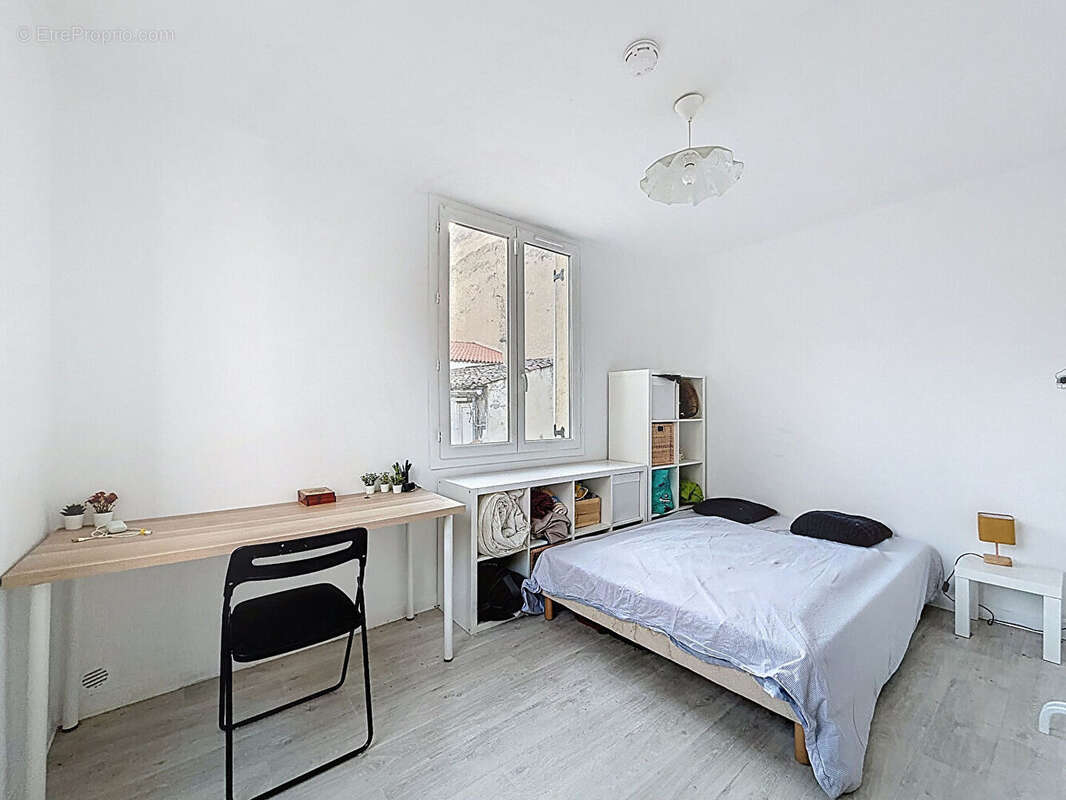 Appartement à MARSEILLE-4E